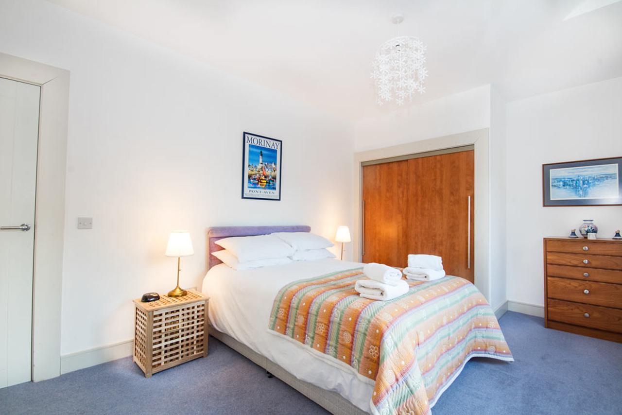 The West Wing Apartments Inverness Extérieur photo