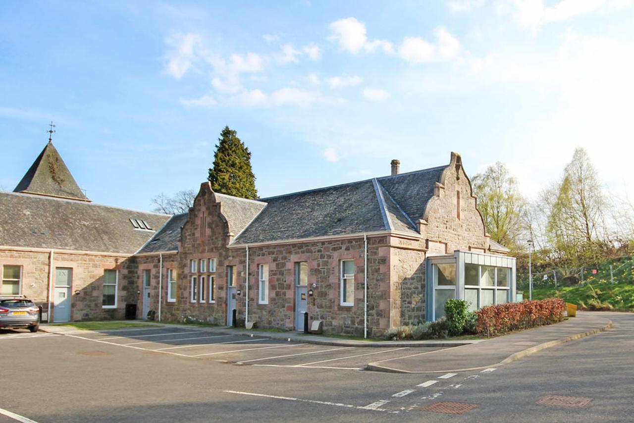 The West Wing Apartments Inverness Extérieur photo