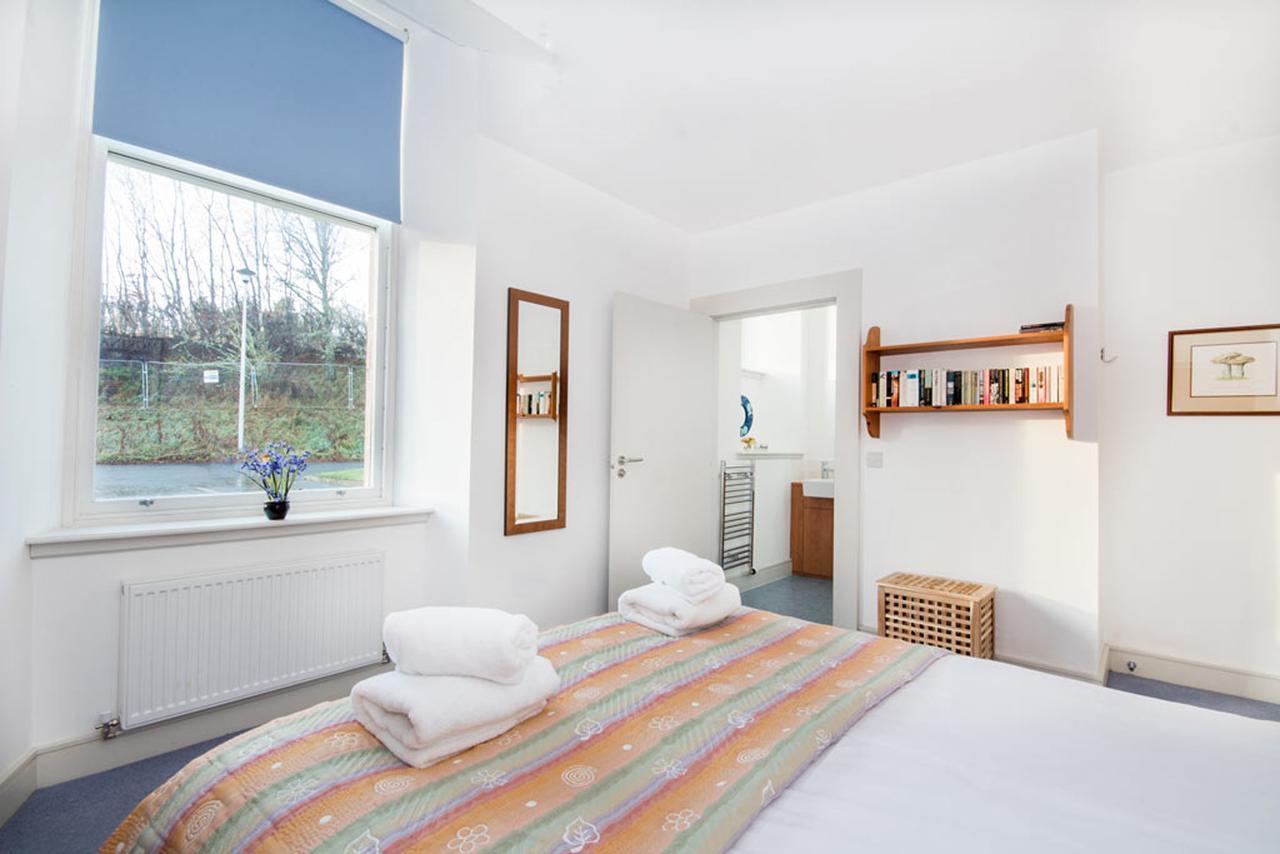 The West Wing Apartments Inverness Extérieur photo